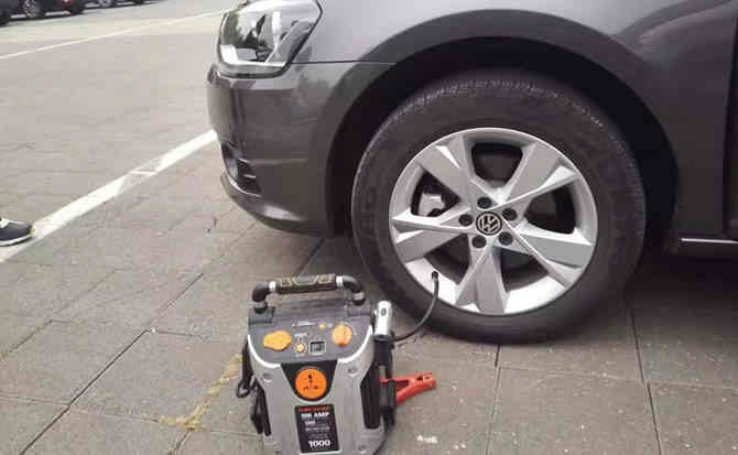 仁寿汽车搭电案例
